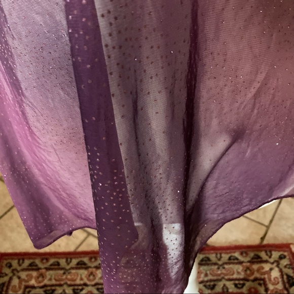 Sparkly, pixie top - Picture 3 of 4